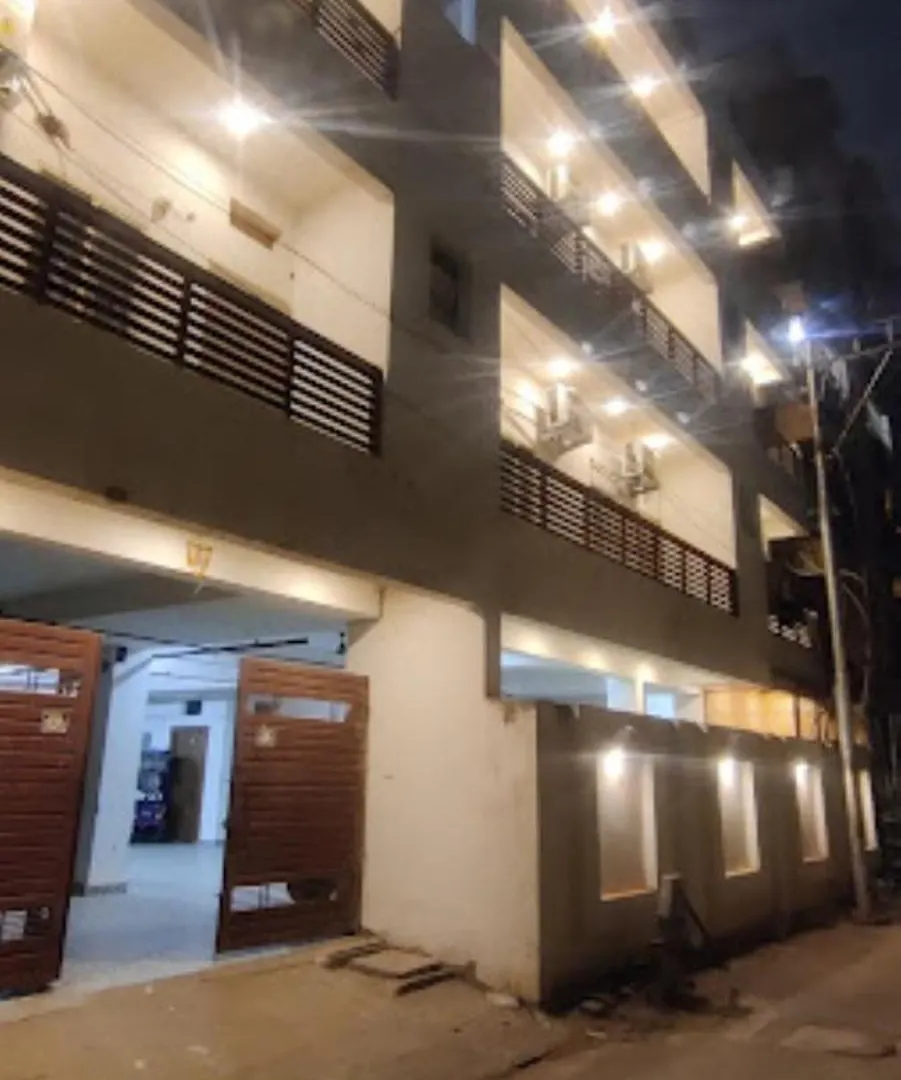 Goroomgo Hotel Shivay Varanasi Near Vishwanath Temple